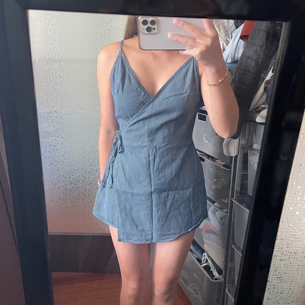 SKORT ROMPER SIZE SMALL
